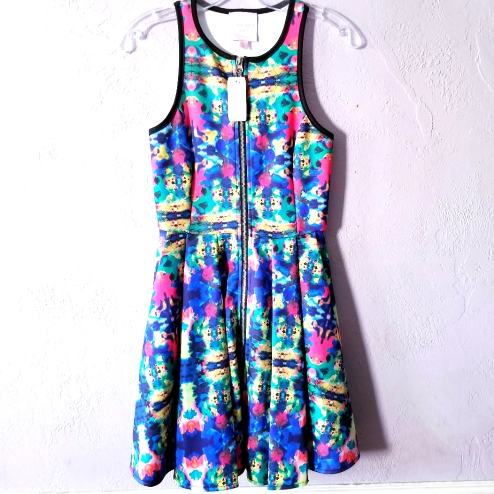 Romeo and Juliet couture fit n flare zipper front skater dress. Multicolored NEW